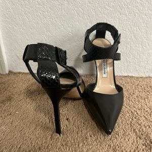 Manolo Blahnik Pumps